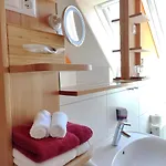 Weingut Winzerzimmer Rothschaedl Hotel *