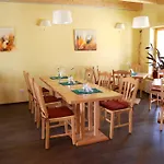Hotel Weingut Winzerzimmer Rothschaedl