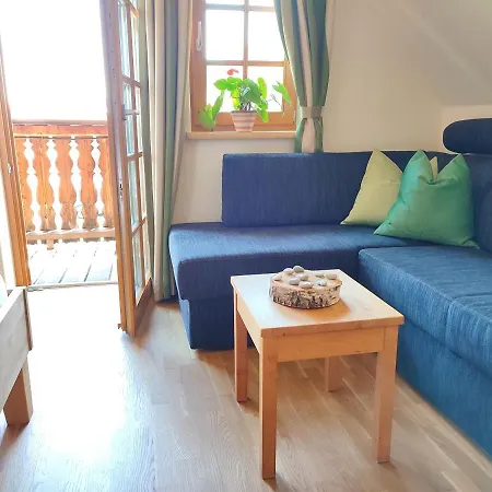 Hotel Weingut Winzerzimmer Rothschaedl