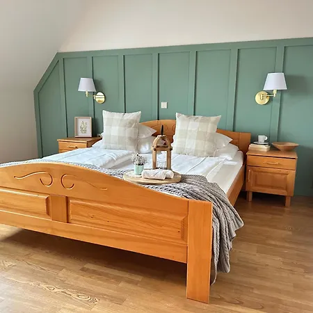 Weingut Winzerzimmer Rothschaedl * Leutschach