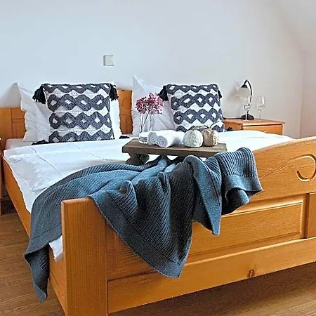 Hotel Weingut Winzerzimmer Rothschaedl Leutschach
