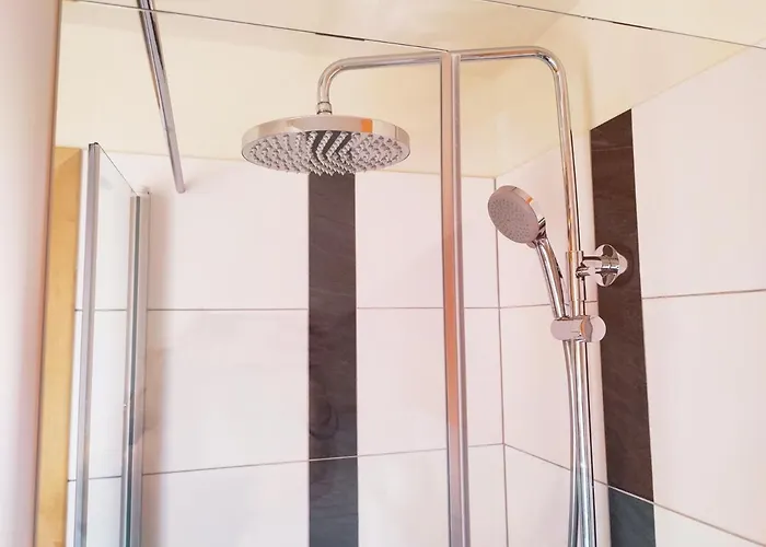 Hotel Weingut Winzerzimmer Rothschaedl