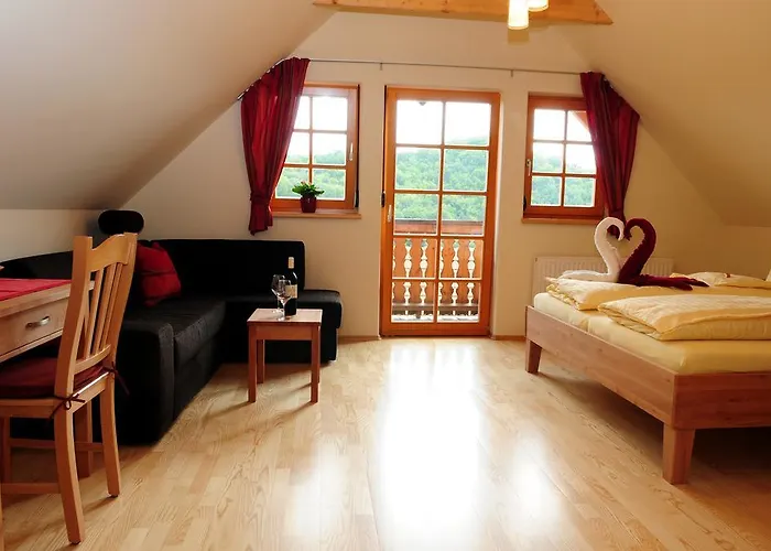 Hotel Weingut Winzerzimmer Rothschaedl Leutschach