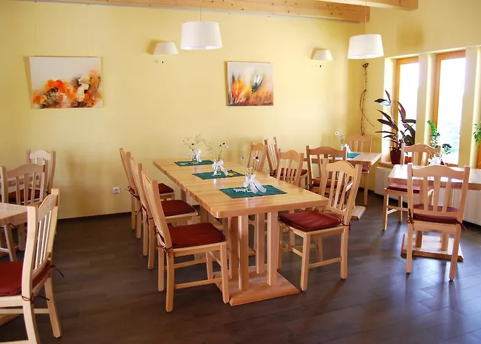 Hotel Weingut Winzerzimmer Rothschaedl